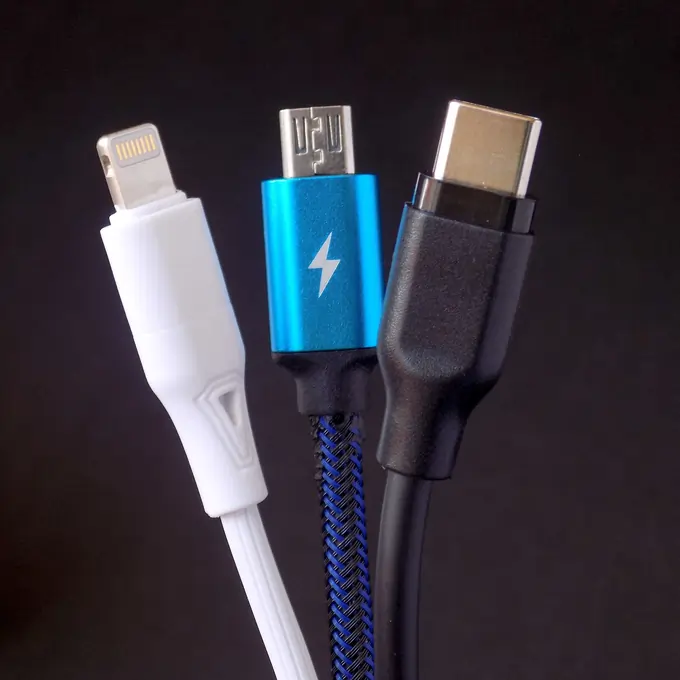 Does it support USB-C or other connections